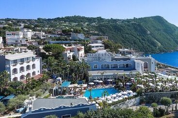 هتل Sorriso Thermae Resort & Spa