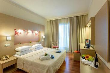 هتل Marianna Palace