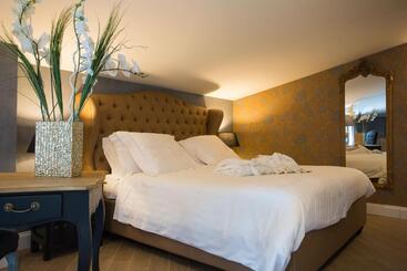 هتل Marina Holiday & Spa