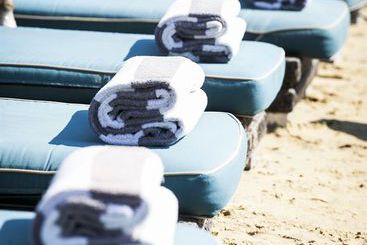 Hotel Psarou Beach