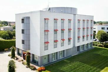 בית מלון כפרי Senator