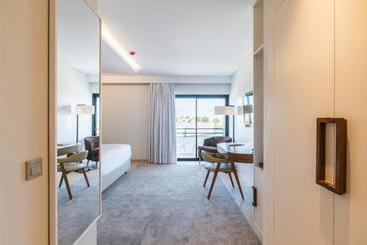 Regency Salgados Hotel & Spa