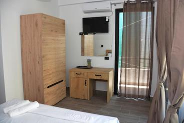 Lungomare Private Rooms