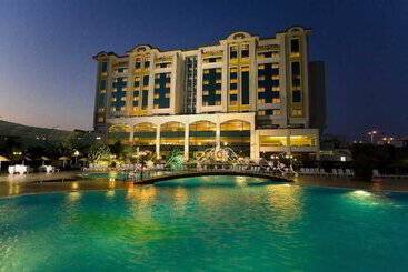 هتل Gungor Ottoman Palace Thermal Resort