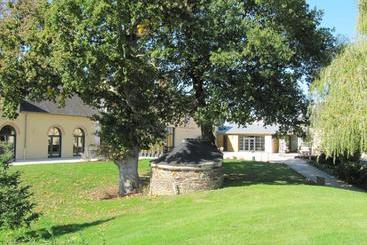 هتل Domaine De Ciceblossac, Resort Spa & Golf