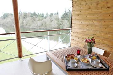 هتل Domaine De Ciceblossac, Resort Spa & Golf