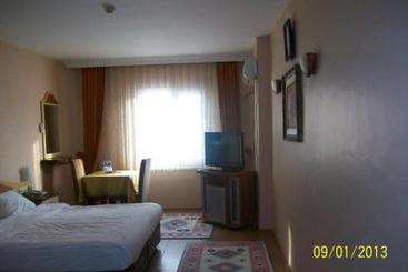 Delta Hotel Yss