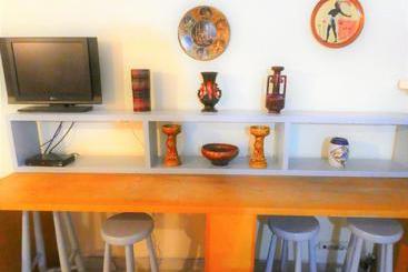 هتل Fivos   Hostel