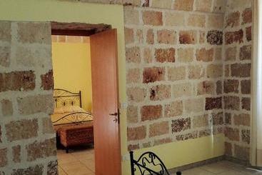 هتل B&b Dimora Vicolungo