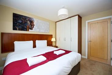 هتل Staycity Aparts Saint Augustine Street