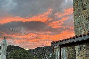 تختخواب و صبحانه Arıklı Han Kazdağları