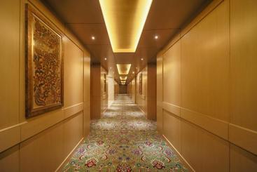 هتل Jade Suites  Luxury Boutique