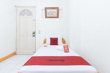 هتل Reddoorz Hostel @ St. Paul Village Lapulapu