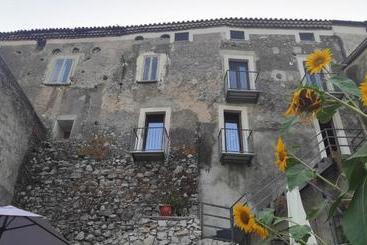 پانسیون Al Castello