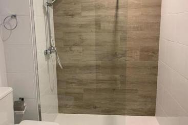 پانسیون Oxford Suites Ciudad De La Coruña