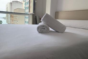 پانسیون Oxford Suites Ciudad De La Coruña