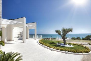 استراحتگاه Baia Del Sole Vasto