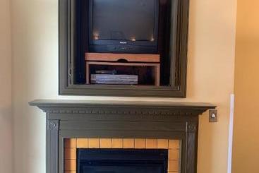 Seneca Unit 100
