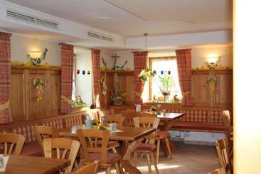 هاستل Gasthaus Gumping