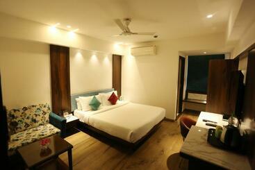 هتل Alba Premier, Indore