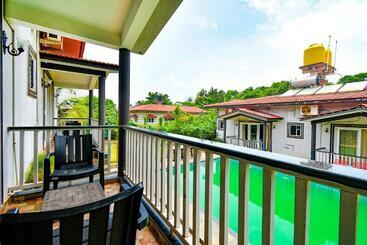 هتل Fabescape Vagator Retreat Resort With Swimming Pool   Nr Vagator Beach