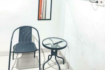 هتل Almira Homestay Ambon Mitra Reddoorz