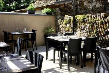هتل Hôtel Restaurant Le Bardière
