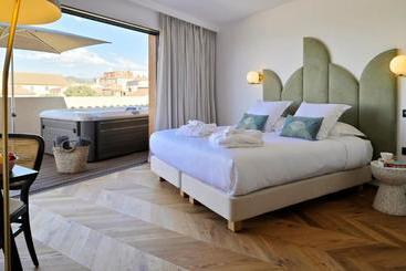 هتل Hôtel & Spa Rocabella
