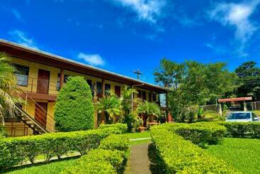 هتل El Nido Lodge