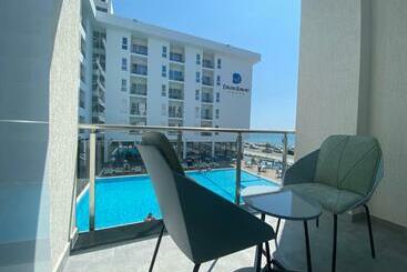 هتل Delfin Resort Kune