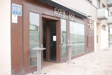 پانسیون Hostal Francisco Salinas