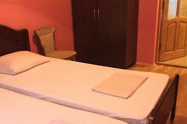 پانسیون Kvariati Rooms And Apartments Orange Complex