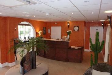 בית מלון כפרי B Hôtel Olympia Bourges   Rénovation Terminée