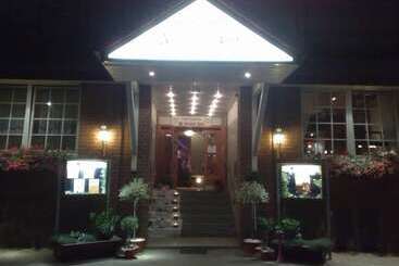 ホテル Restaurant Itzumer Paß