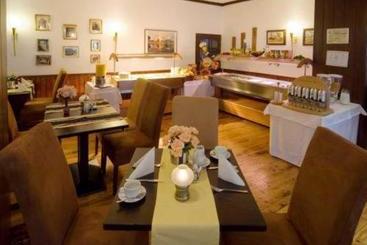 هتل Restaurant Zum Sänger An Der Ahr