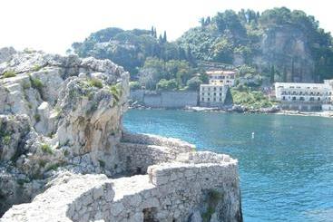 تختخواب و صبحانه Taormina Bay Lucia's House