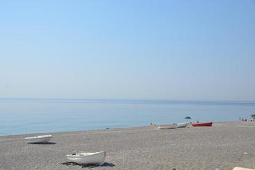 تختخواب و صبحانه Taormina Bay Lucia's House