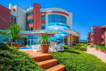 هتل Arapya Resort