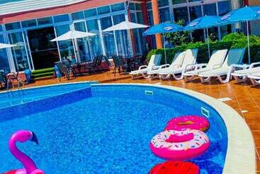 هتل Arapya Resort