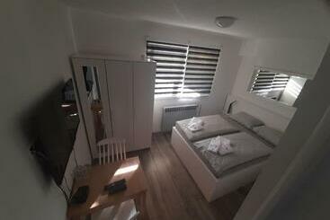 پانسیون Apartmani Mamić