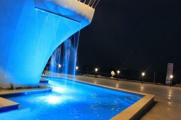 استراحتگاه Seaview Panorama Boatel