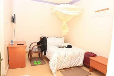 The 4 Js Bed And Breakfast Emali