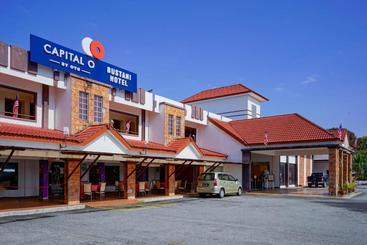 هتل Capital O 89658 Bustani