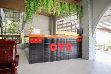 هتل Oyo 674 Greenery Home