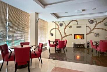 ホテル & Wellness Lesanka