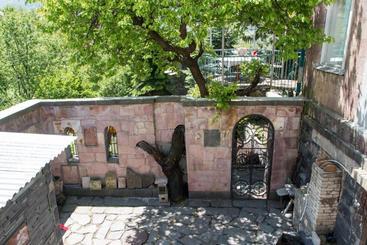 پانسیون Guest House Mary