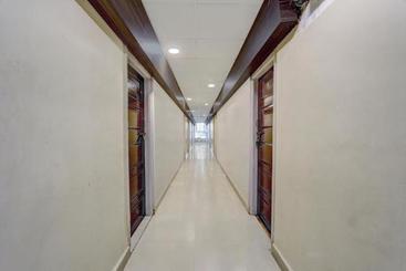 هتل Bharati Lodge