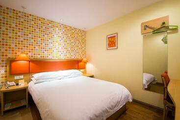 هتل Home Inn Nantong Tongzhou Shimin Square Pedestrian Street