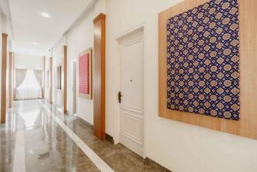 پانسیون Reddoorz Plus Syariah @ Jalan Dr Sutomo Padang