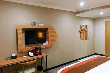 Jun Hotels Chongqing Yubei District Jiangbei International Airport Airport Plaza